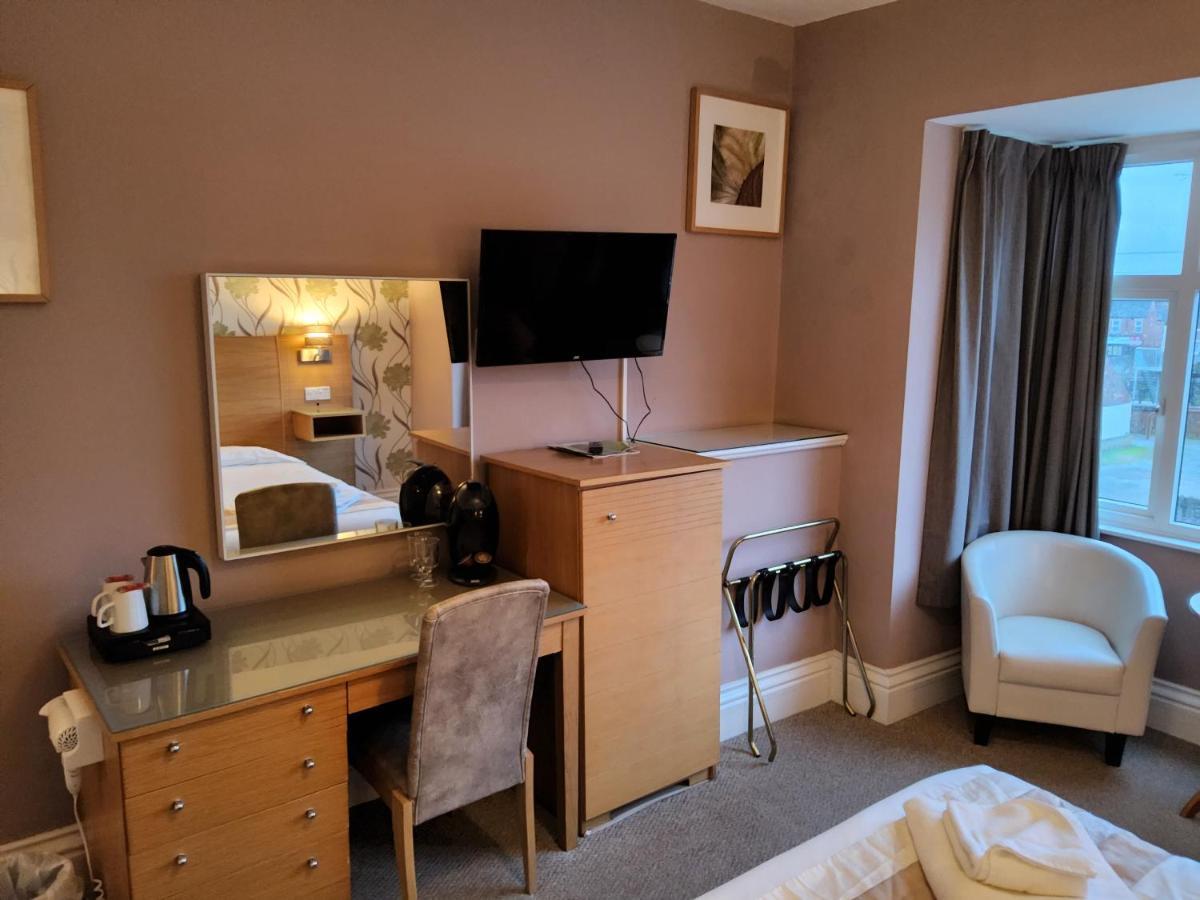 The Avenue Hotel Грантем Экстерьер фото